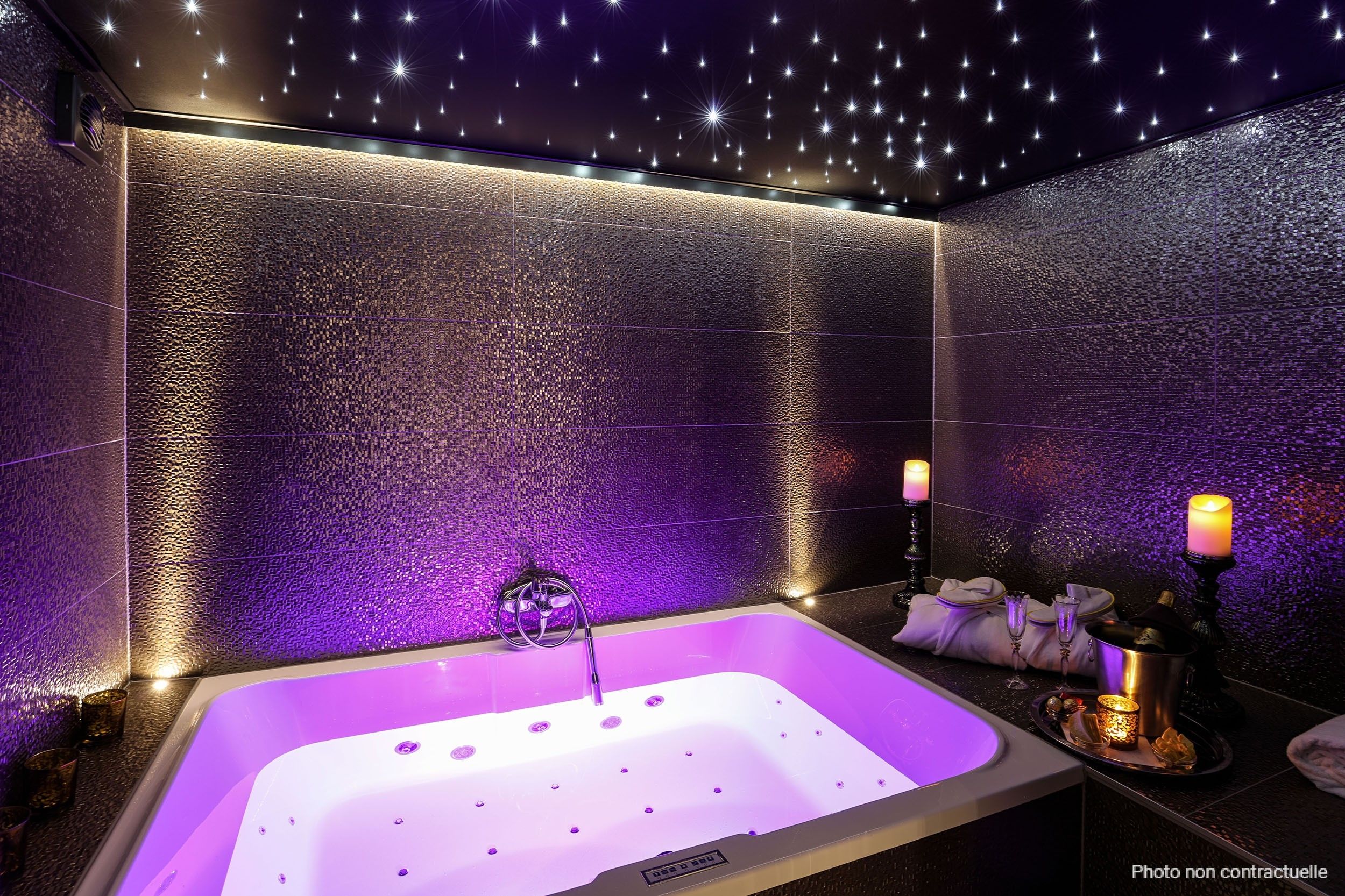 Chambre marquise avec jacuzzi chambre-marquise-avec-jacuzzi