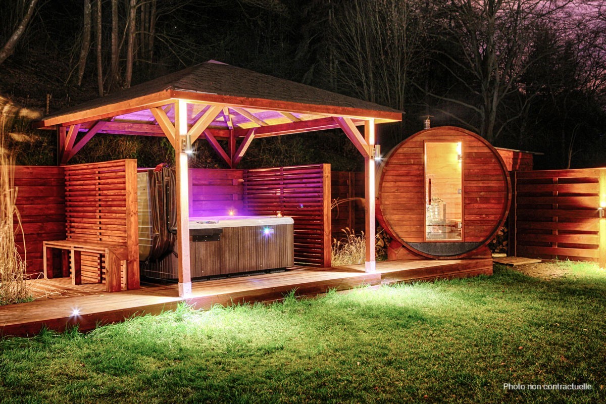 wellness extérieur avec sauna et hammam